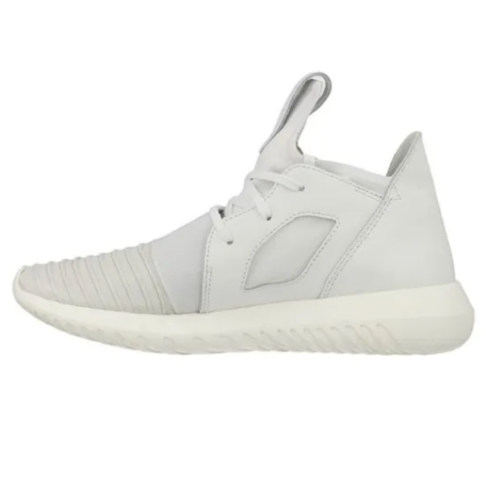 Adidas Tubular Defiant sneakers - Women’s Size 8